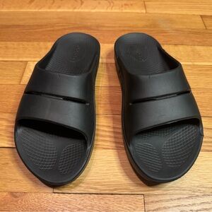 Oofos Black Slides